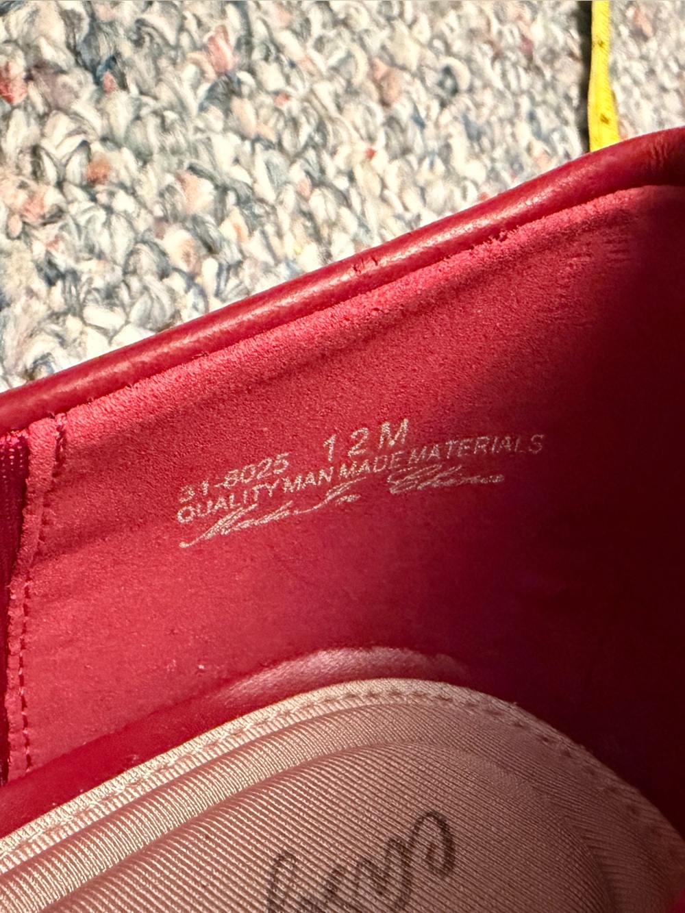 Women’s size 12 red heels 2.5” heel. Easy street brand - Picture 6 of 8